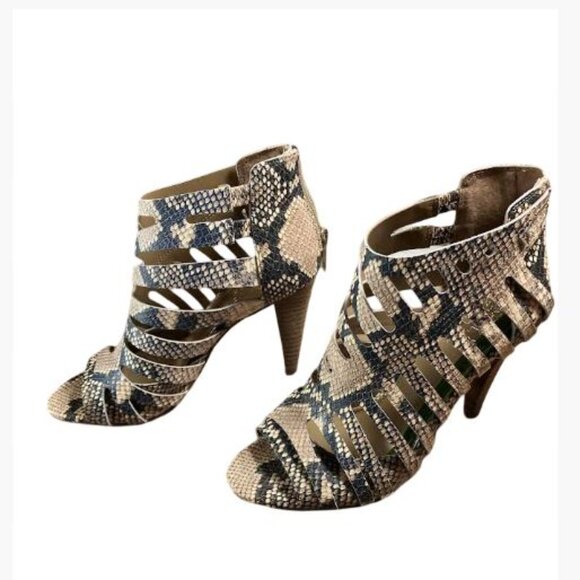 Vince Camuto High Heel Back Zip Peep Toe Snakeskin Shoes Booties Size 6.5 EUC - Picture 3 of 15